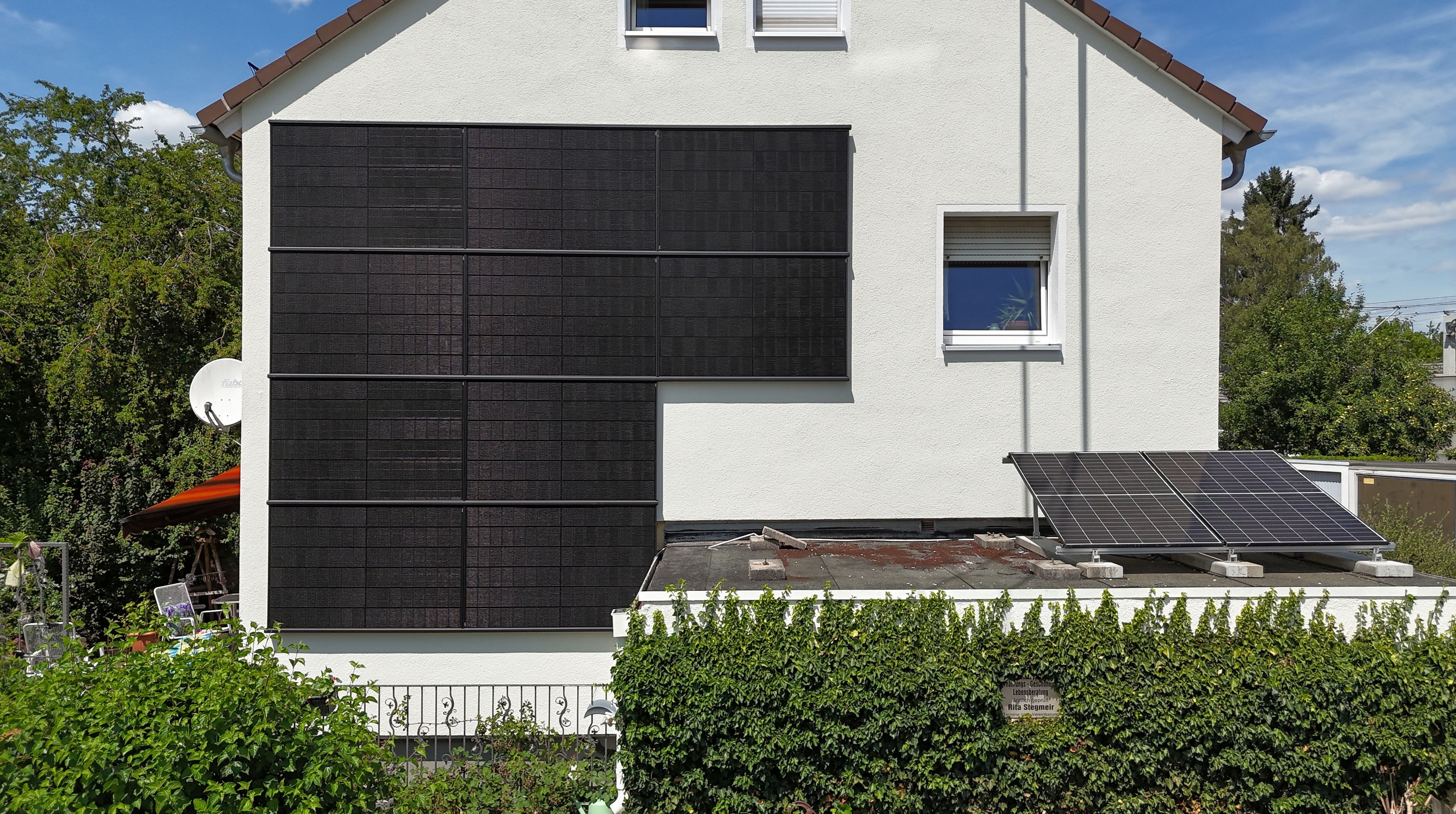 PV-Anlage Wand Aussenansicht