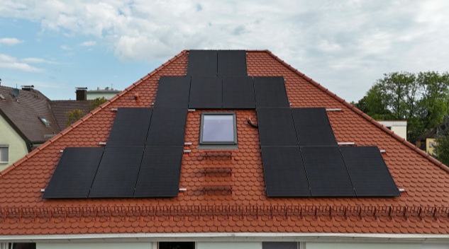 PV-Anlage Dach von Vorne