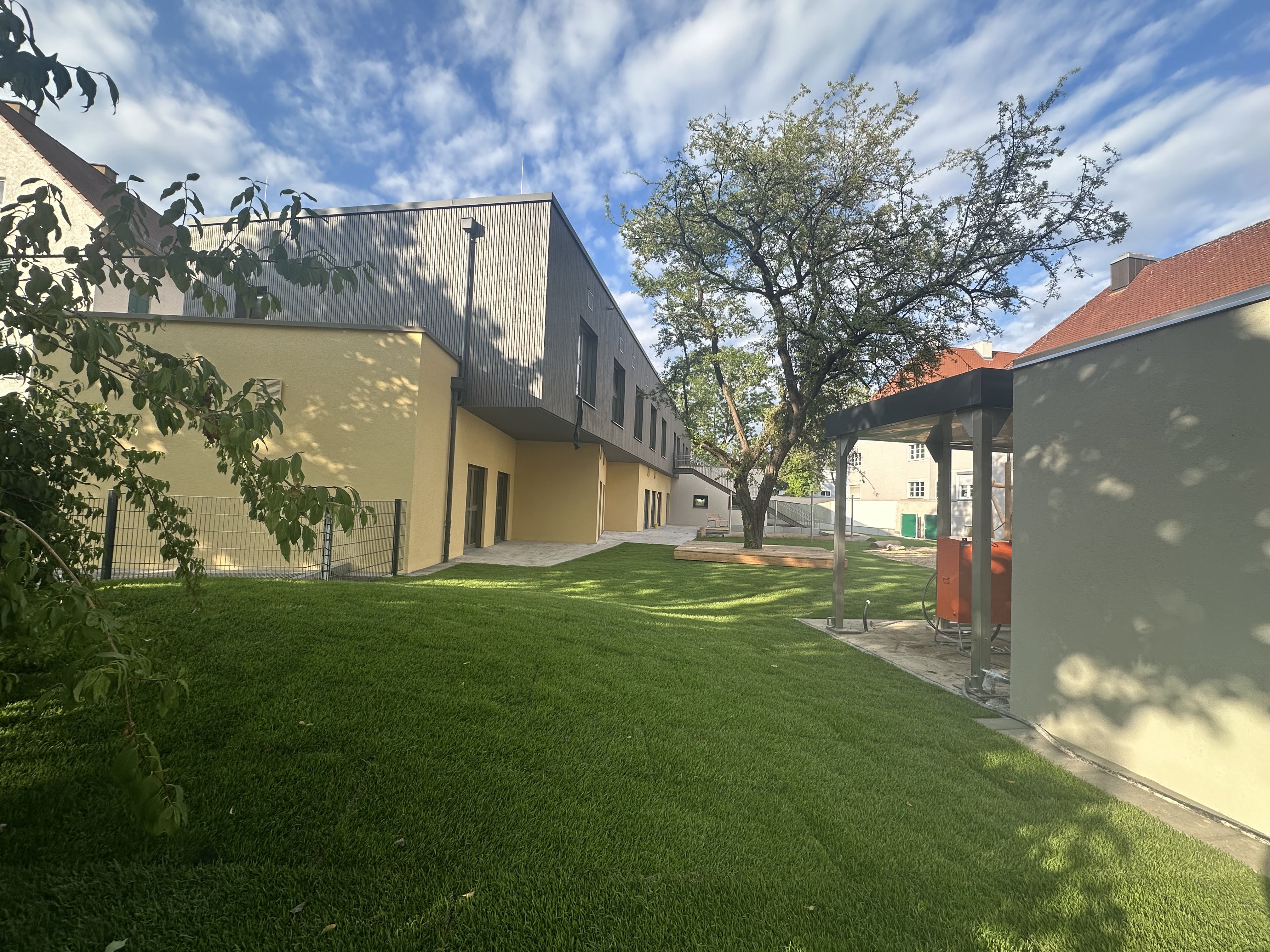 Hof mit Spielwiese